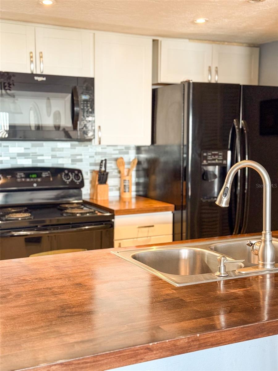 VILLAS AT SOMERSET THE - Residential