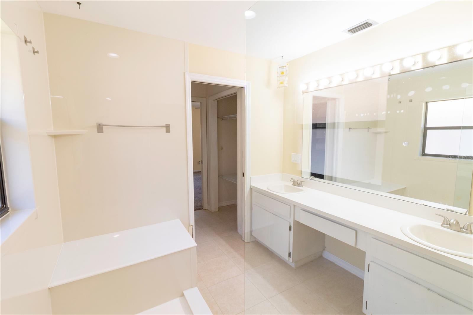 BLOOMINGDALE SEC D UNIT - Residential