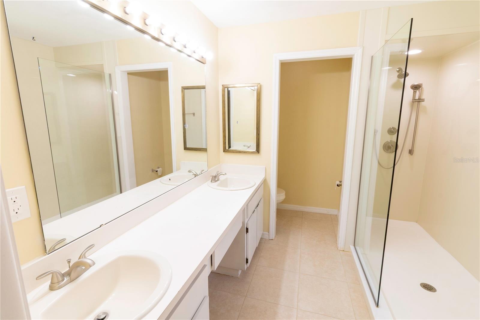 BLOOMINGDALE SEC D UNIT - Residential