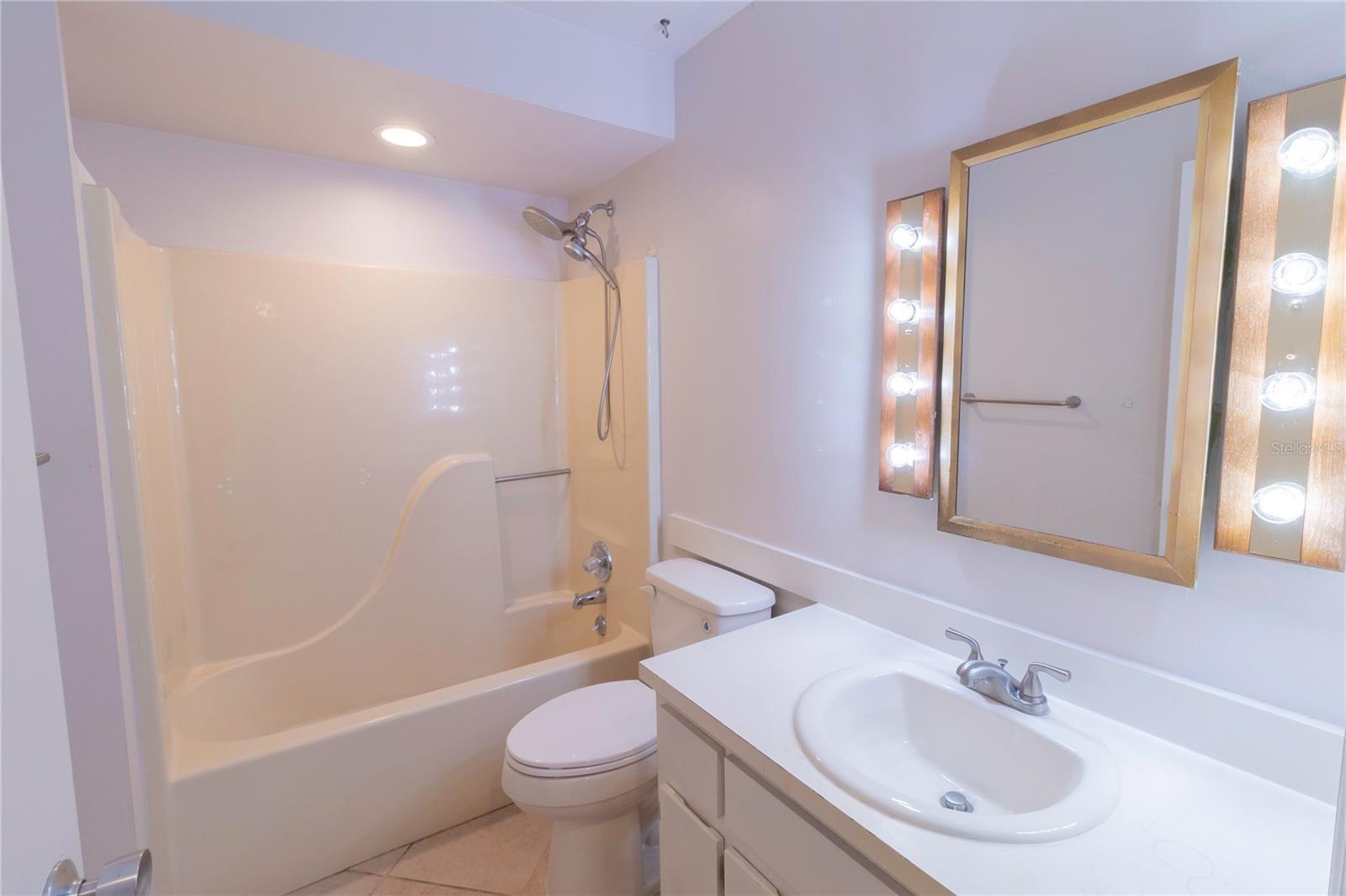 BLOOMINGDALE SEC D UNIT - Residential