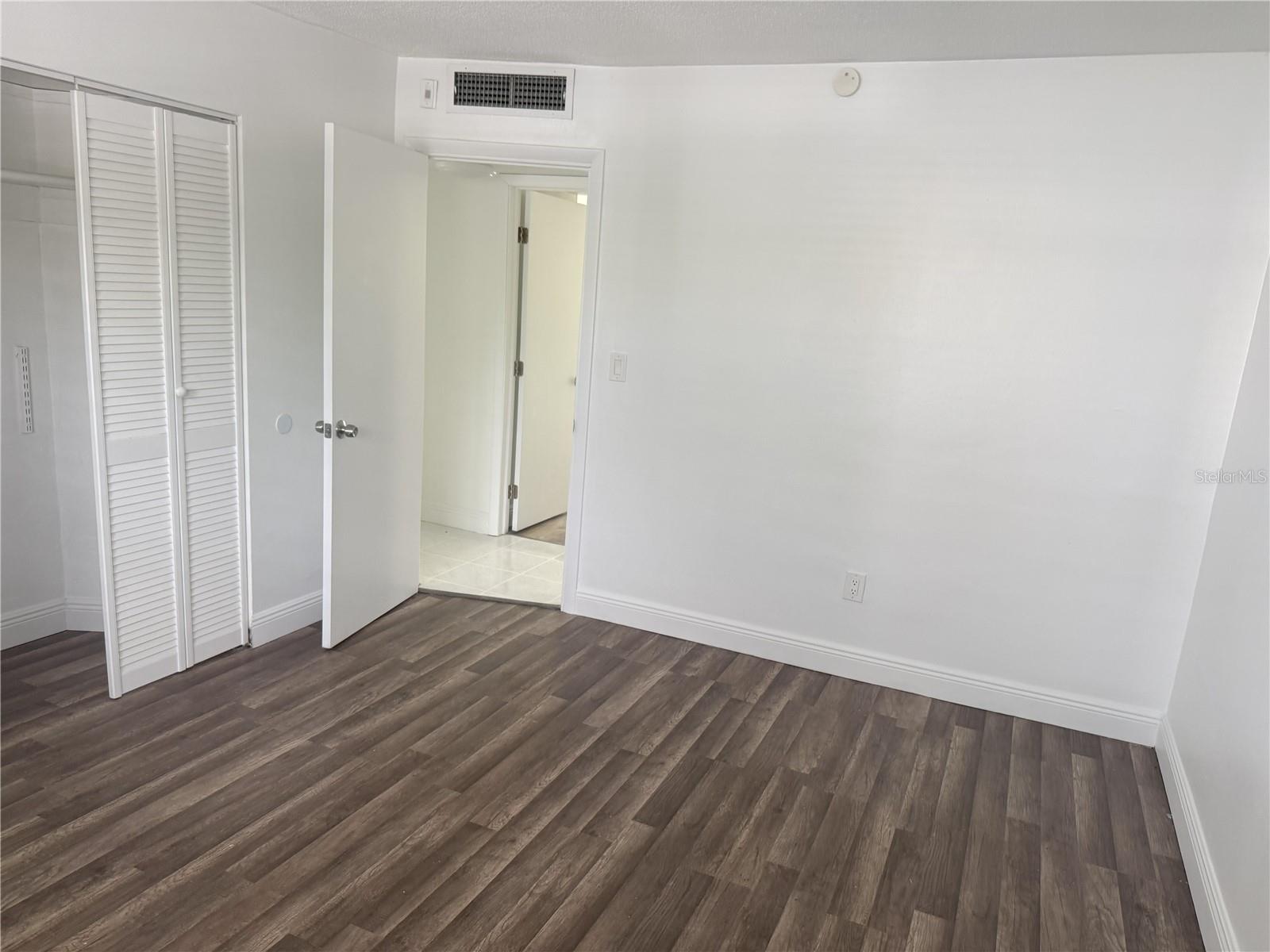 ROLLING GREEN CONDO - Residential