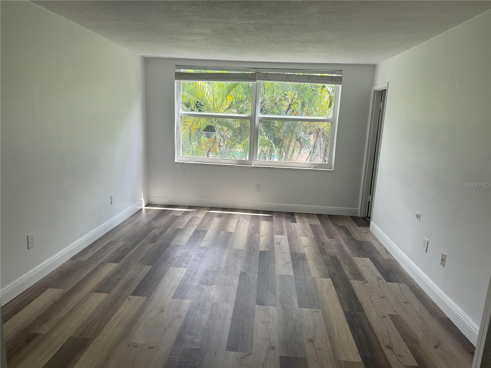 ROLLING GREEN CONDO - Residential