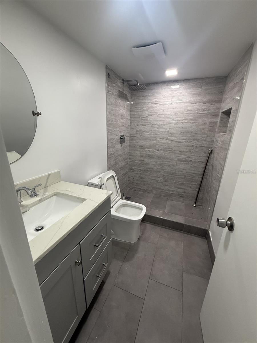 ROLLING GREEN CONDO - Residential