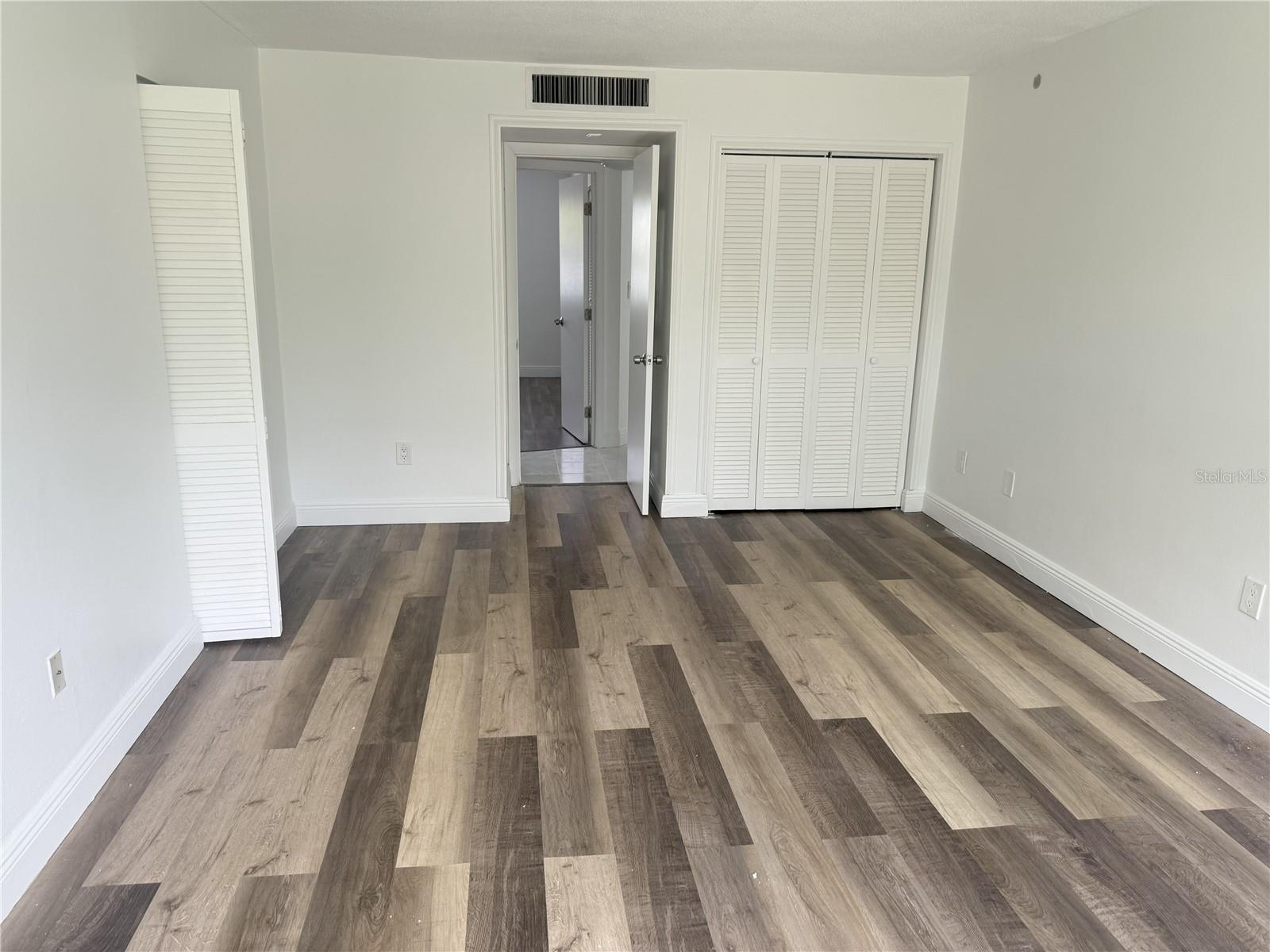 ROLLING GREEN CONDO - Residential