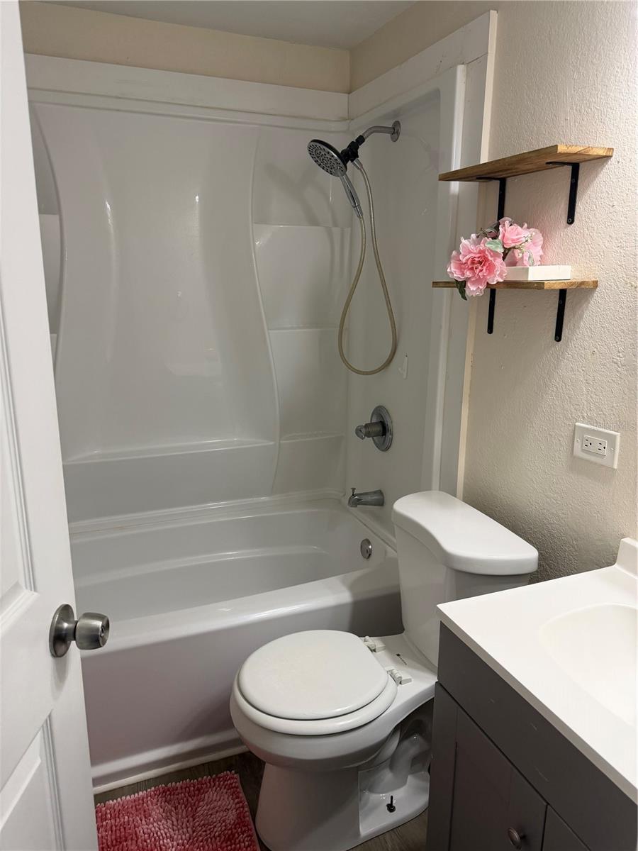 RICHEY LAKES - Residential