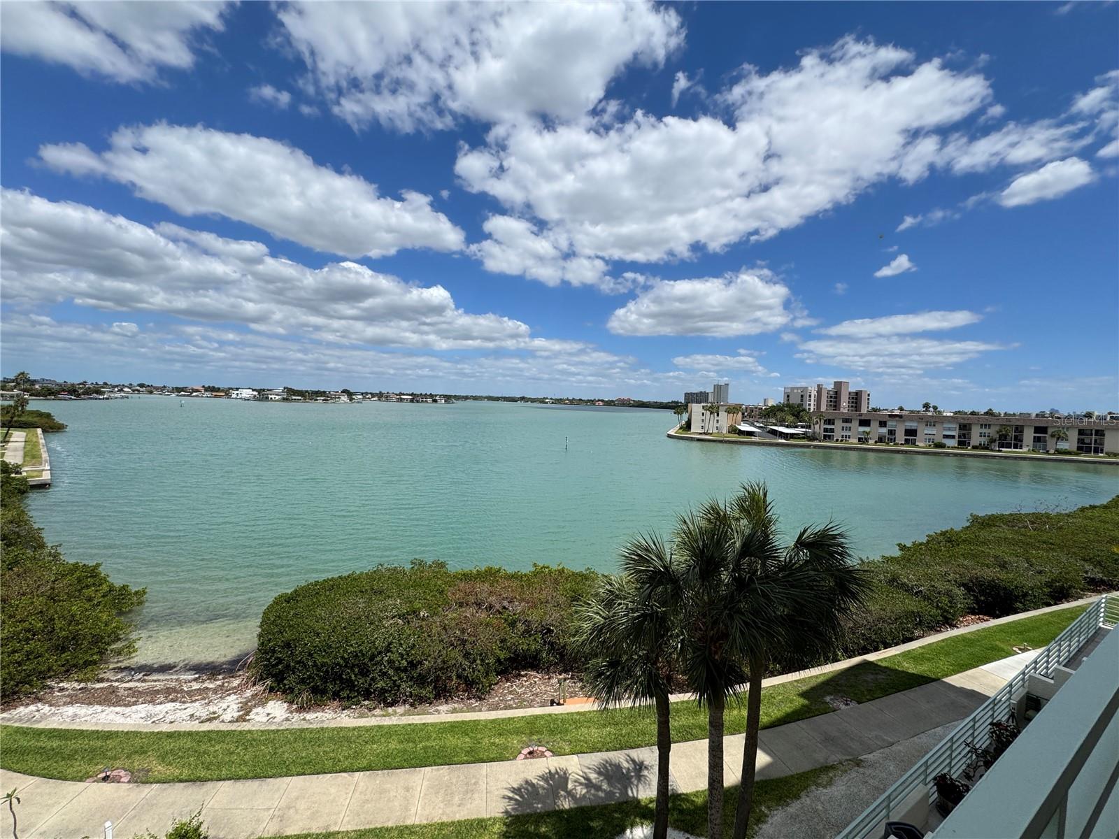 HARBOURSIDE CONDO - Residential