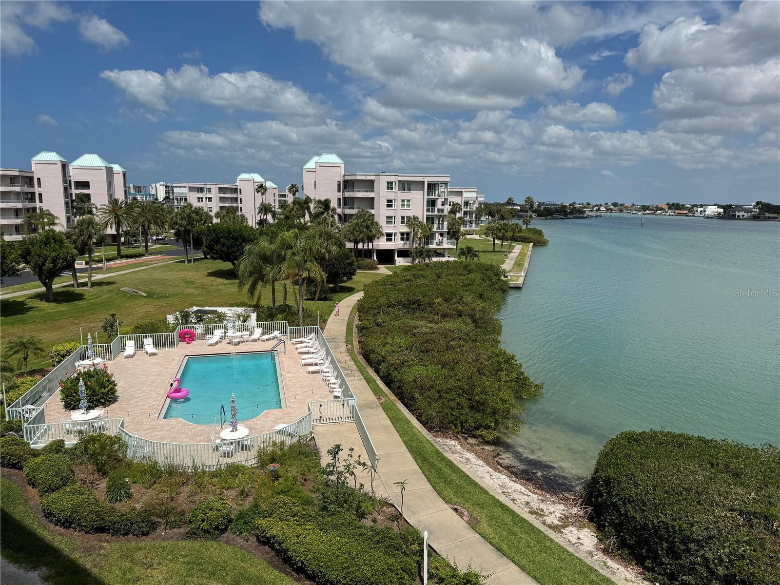 HARBOURSIDE CONDO - Residential
