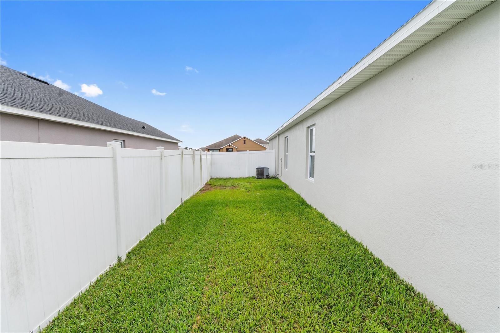 LAKESIDE LANDINGS PH 01 - Residential