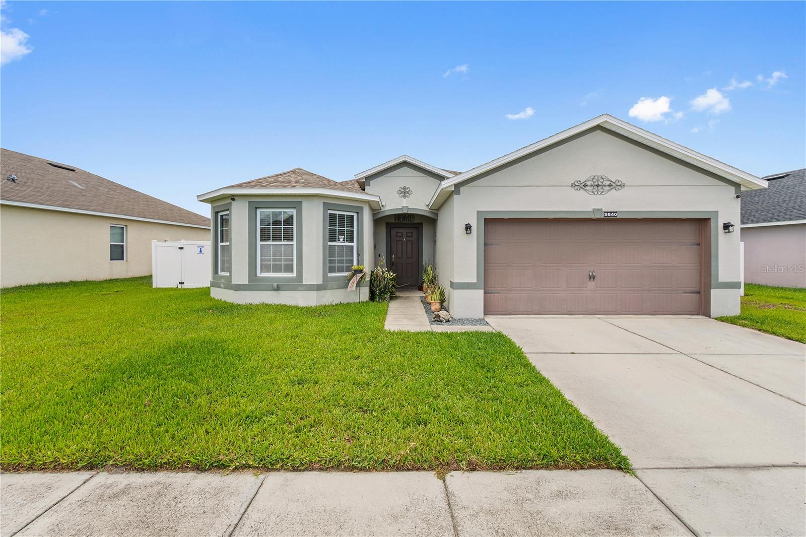 LAKESIDE LANDINGS PH 01 - Residential