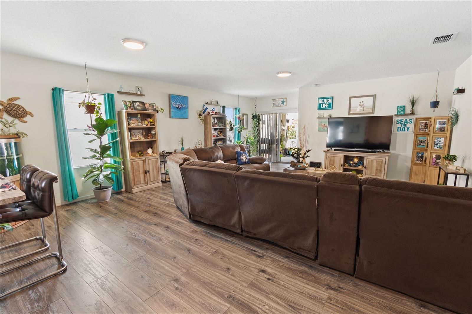 LAKESIDE LANDINGS PH 01 - Residential