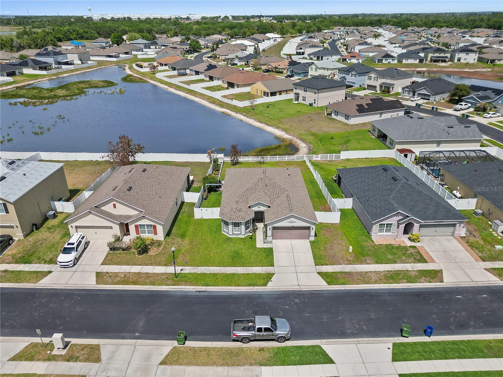 LAKESIDE LANDINGS PH 01 - Residential