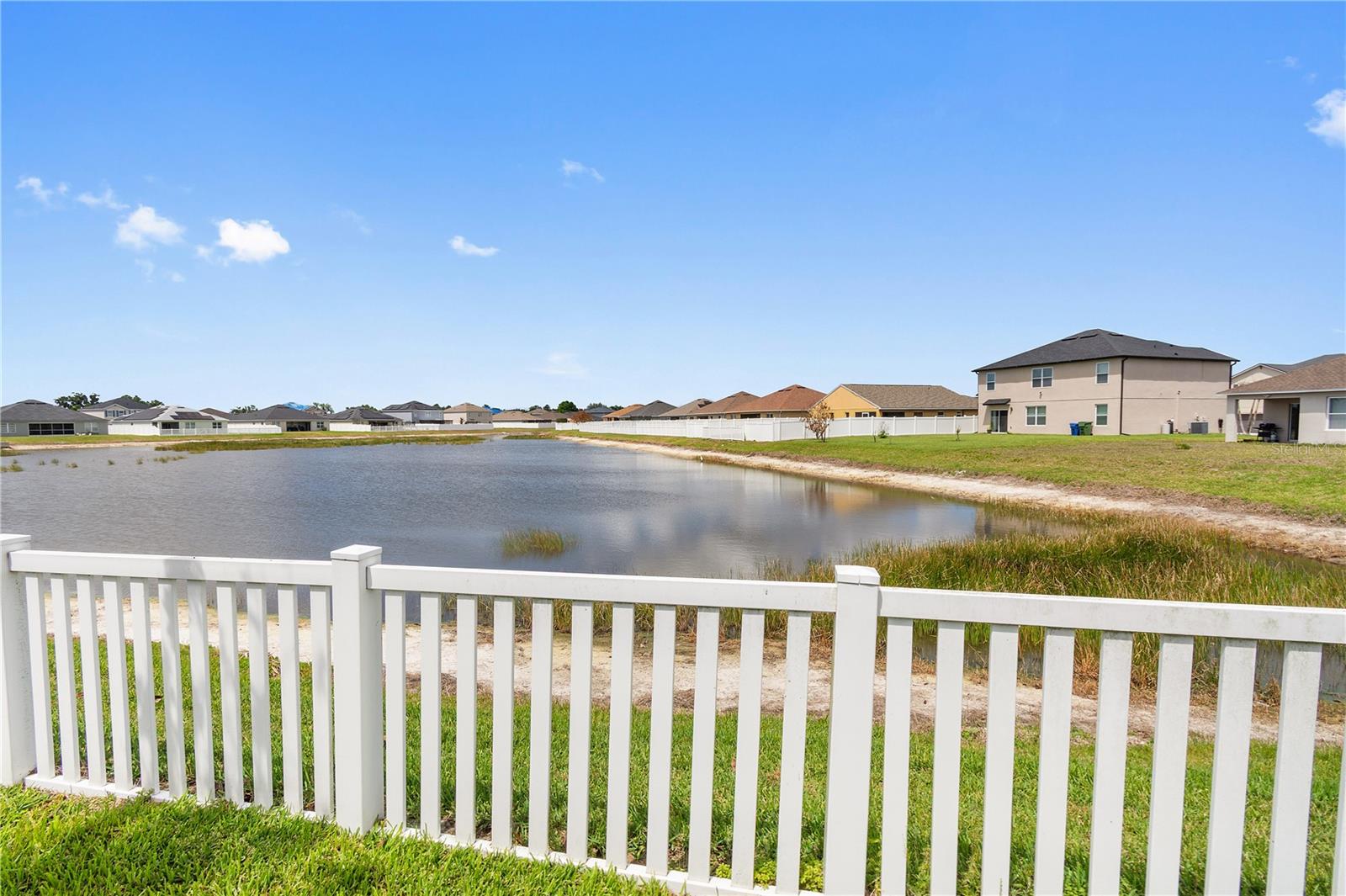 LAKESIDE LANDINGS PH 01 - Residential