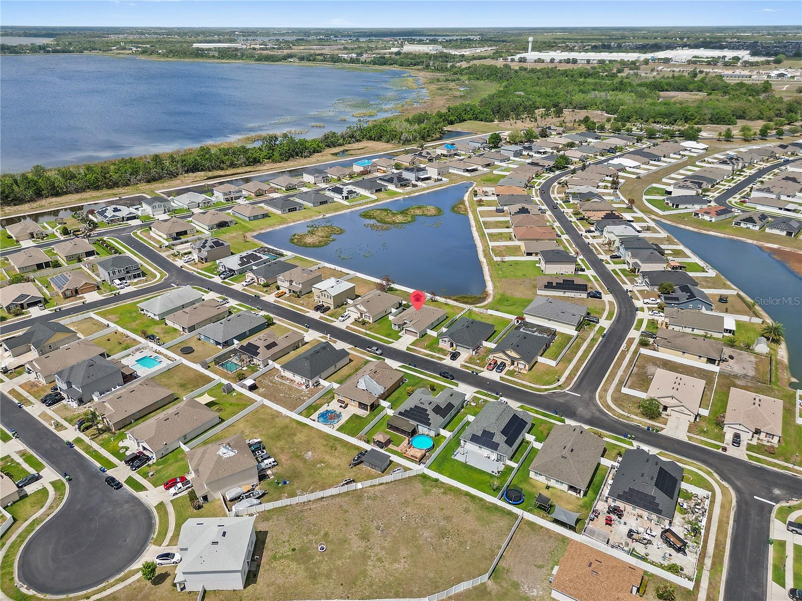 LAKESIDE LANDINGS PH 01 - Residential