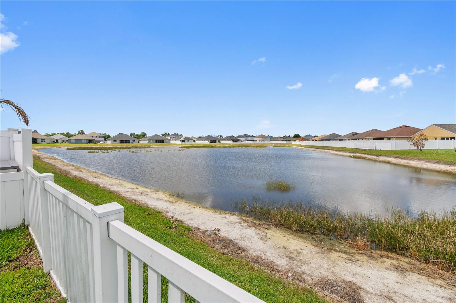 LAKESIDE LANDINGS PH 01 - Residential