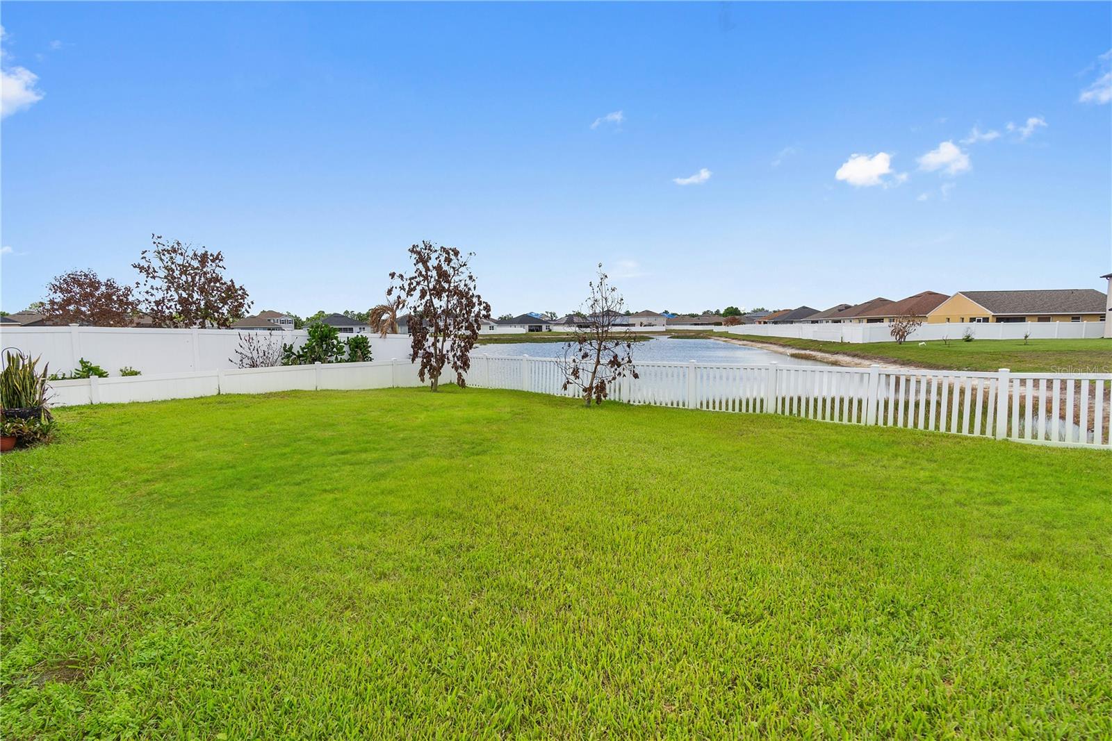 LAKESIDE LANDINGS PH 01 - Residential