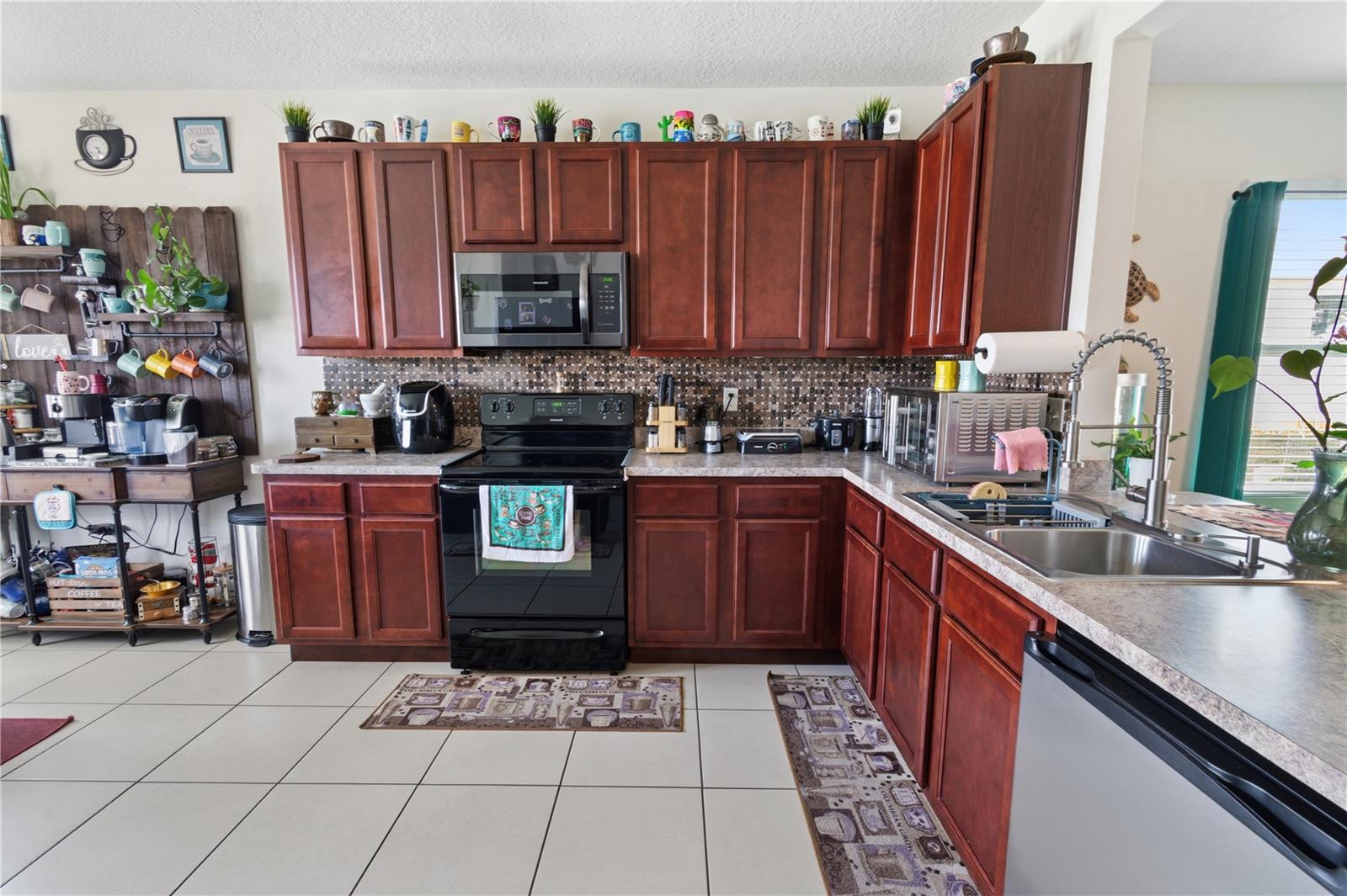 LAKESIDE LANDINGS PH 01 - Residential