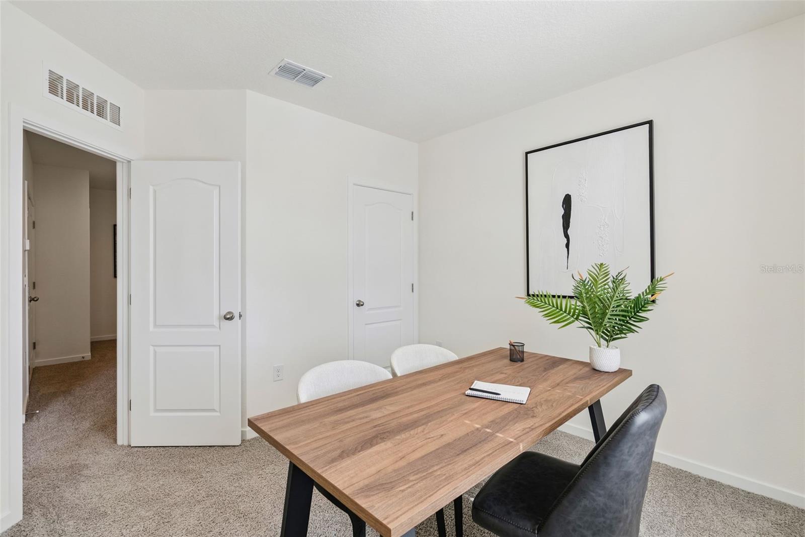 OAK POINTE - Residential