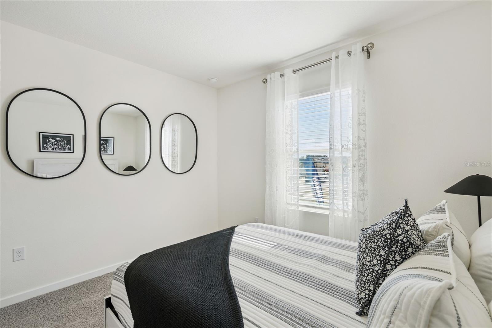 OAK POINTE - Residential