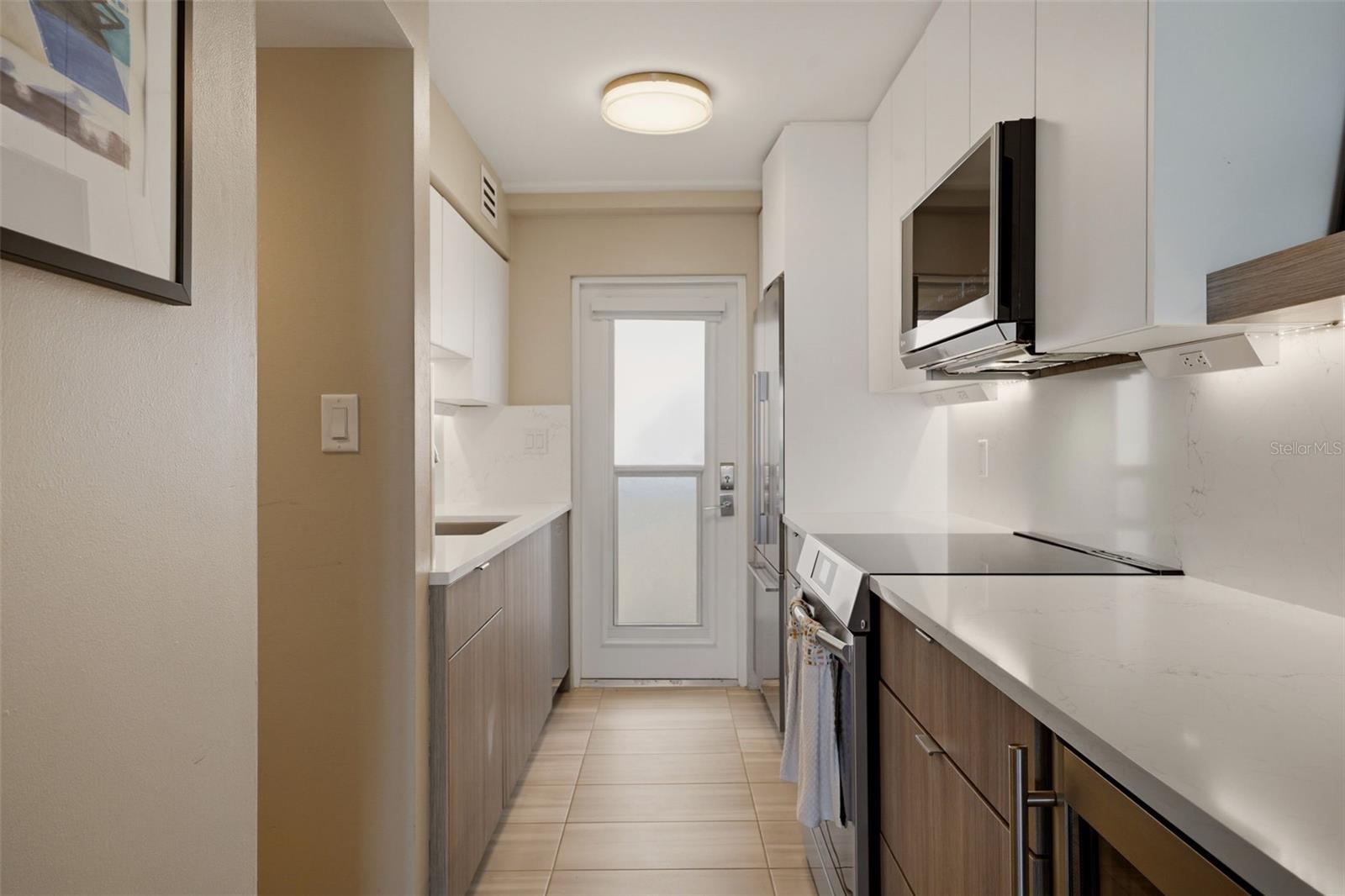 33 S GULFSTREAM AVENUE 704