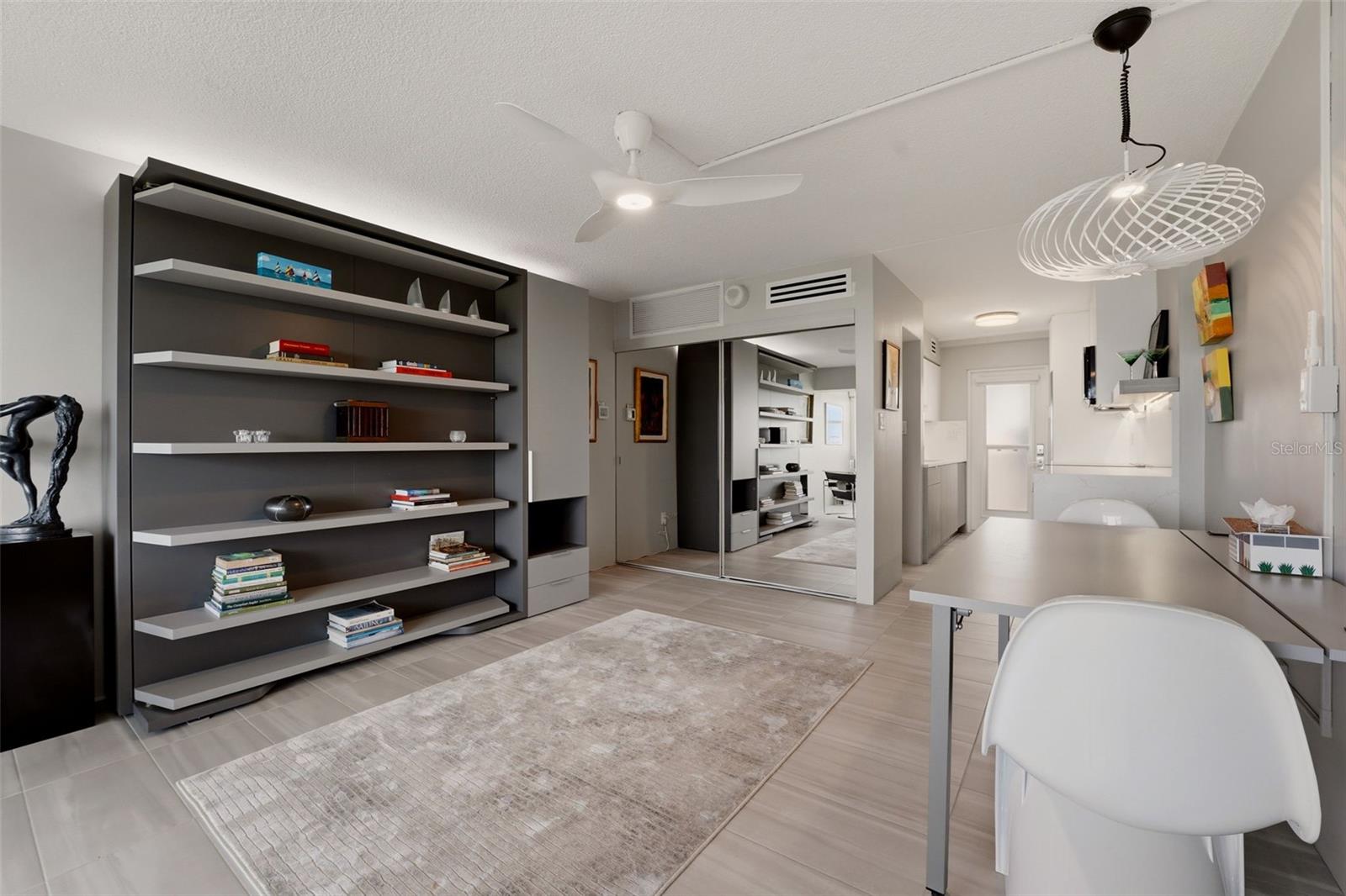 GULFSTREAM TOWERS - Residential