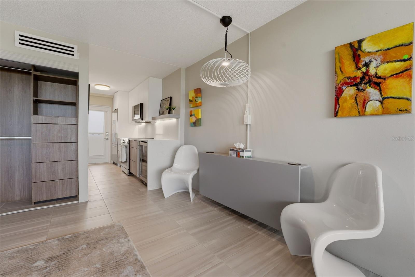 GULFSTREAM TOWERS - Residential