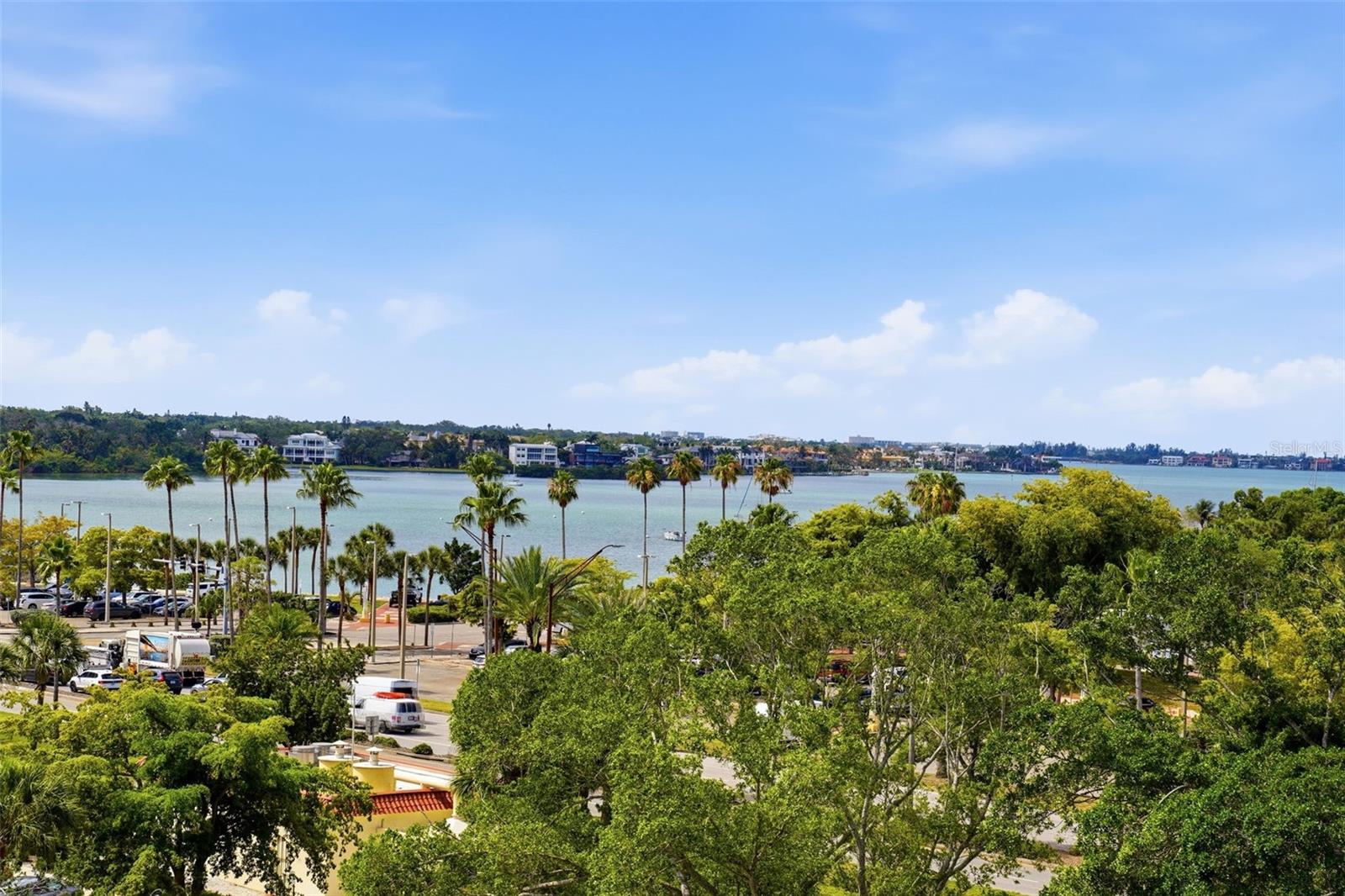 GULFSTREAM TOWERS - Residential