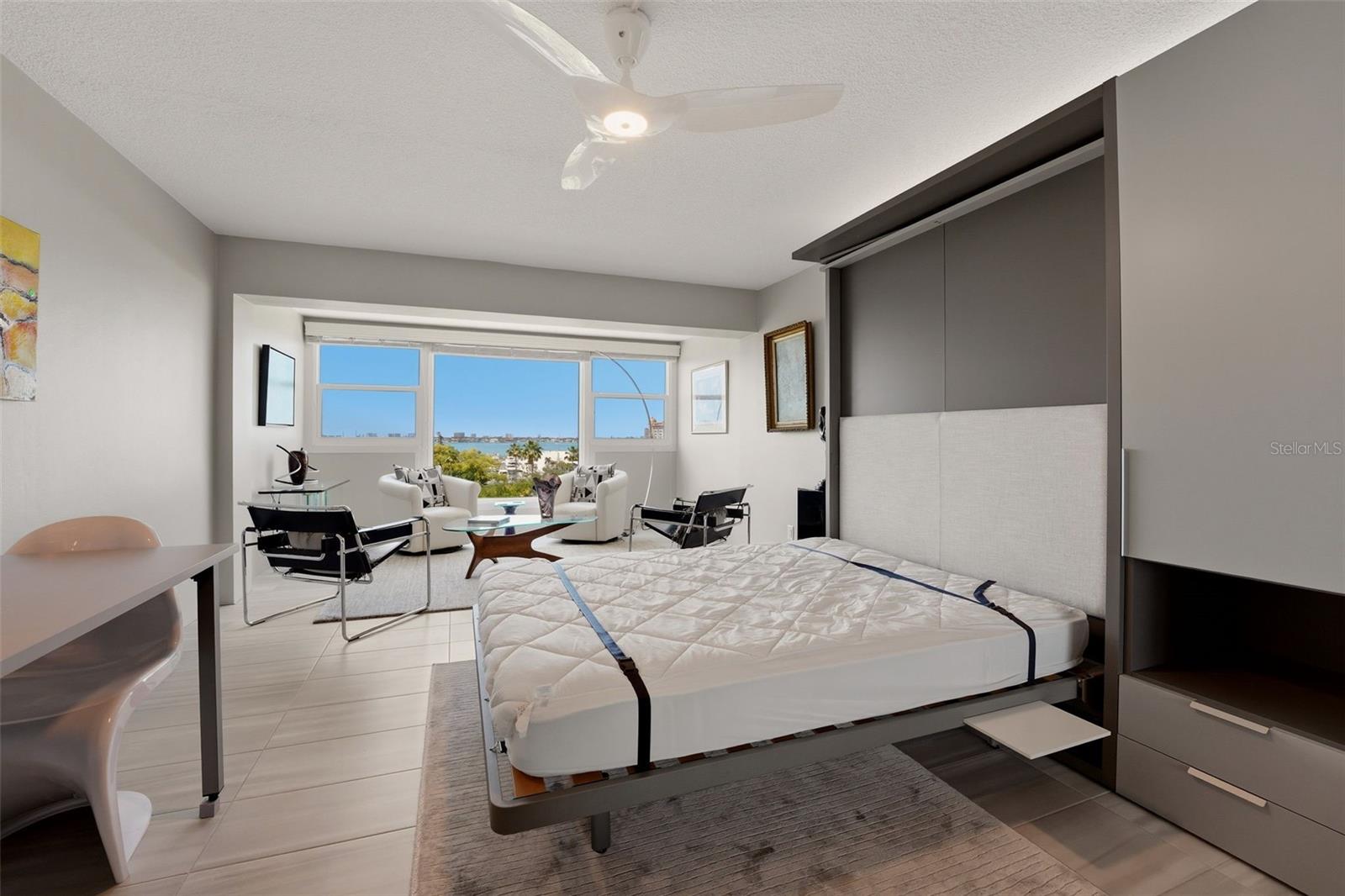 GULFSTREAM TOWERS - Residential