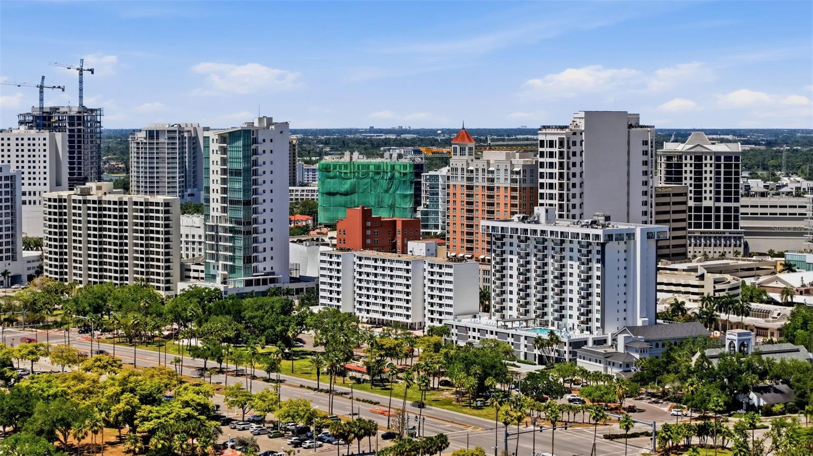GULFSTREAM TOWERS - Residential