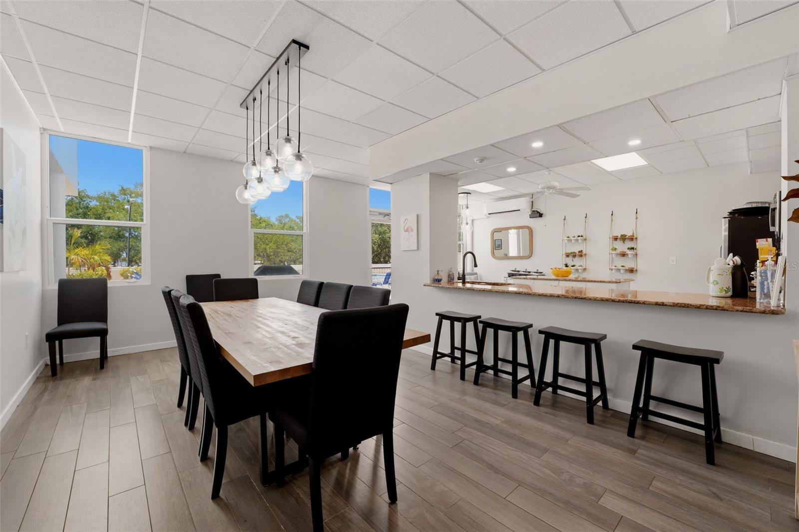 GULFSTREAM TOWERS - Residential