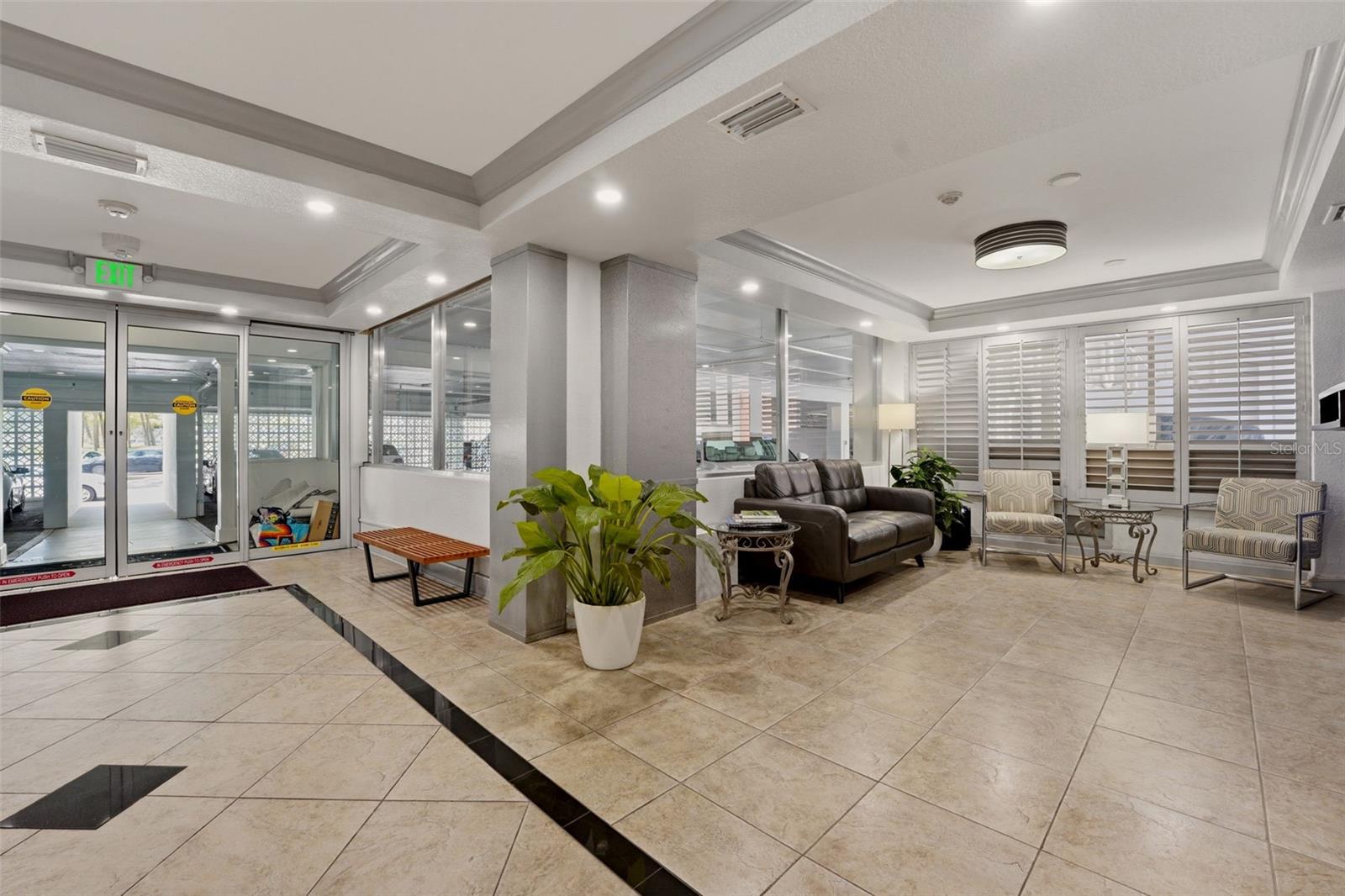 GULFSTREAM TOWERS - Residential