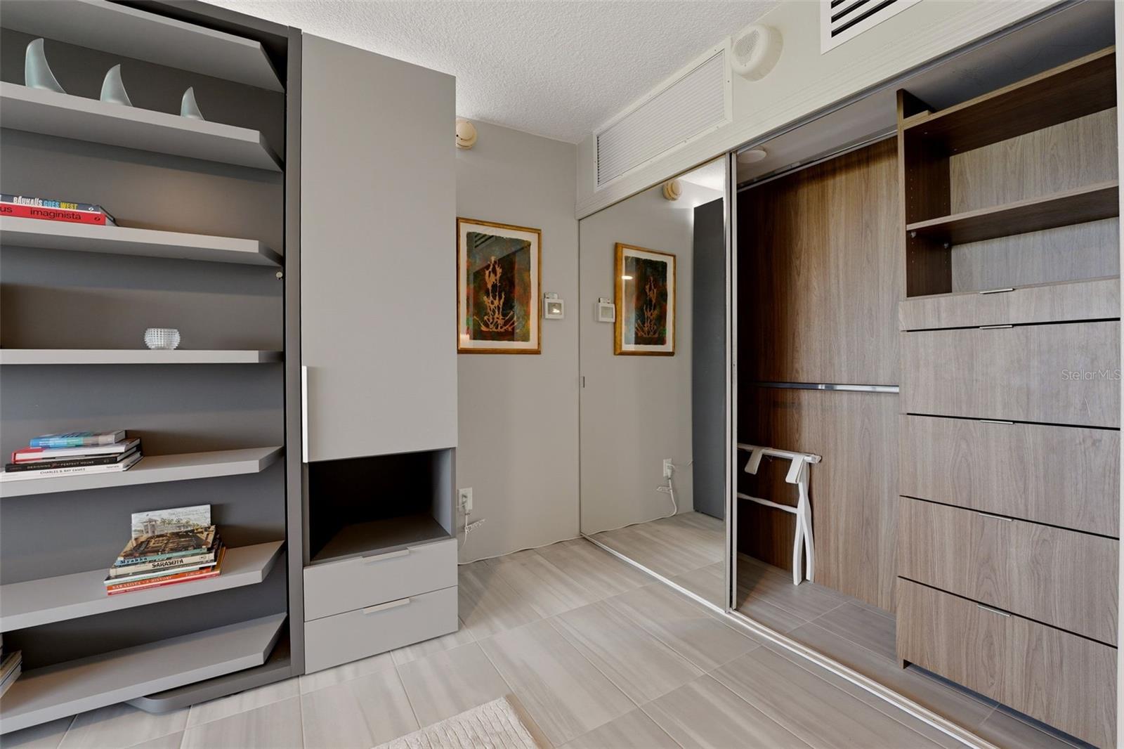 GULFSTREAM TOWERS - Residential