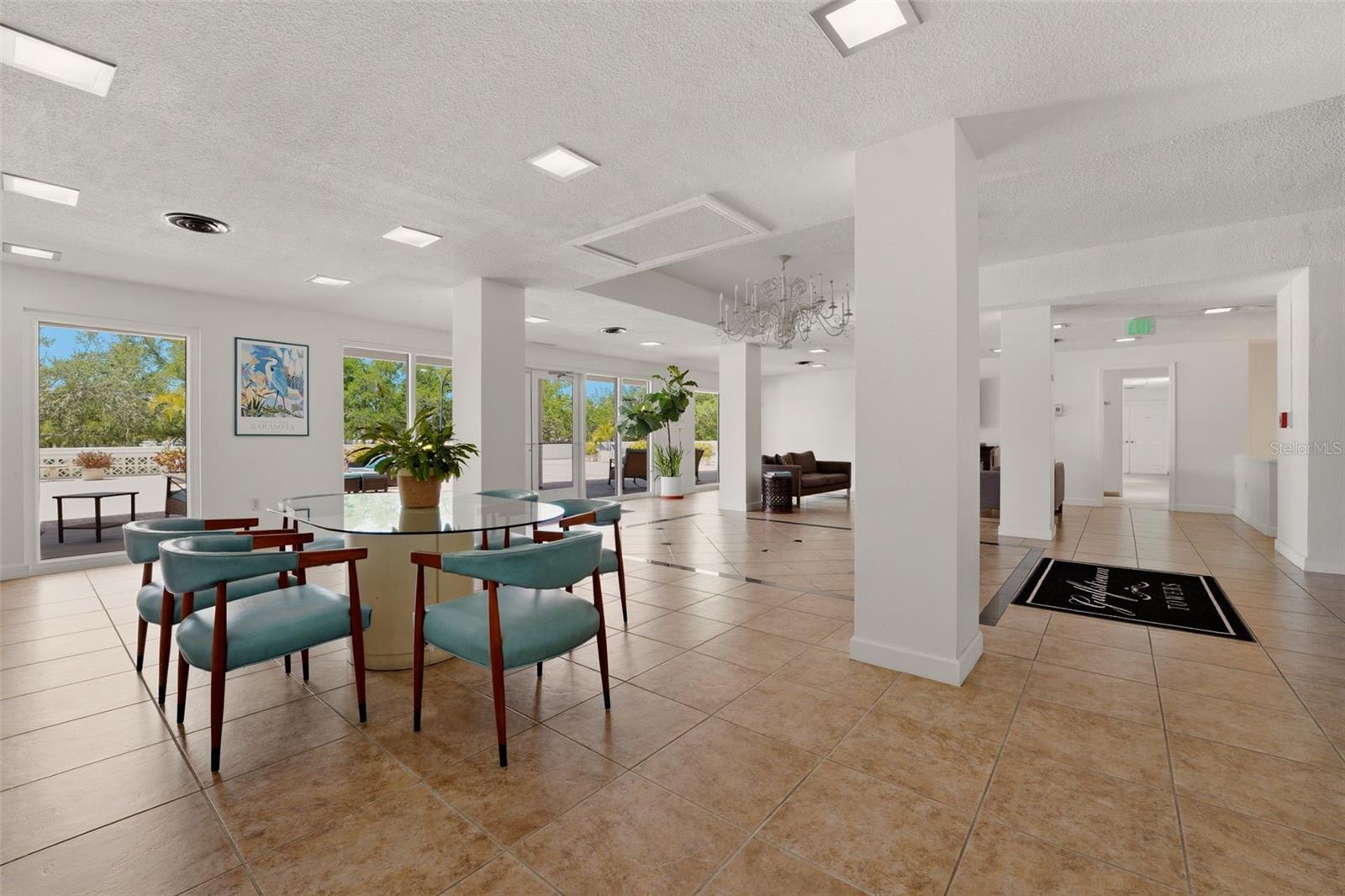 GULFSTREAM TOWERS - Residential