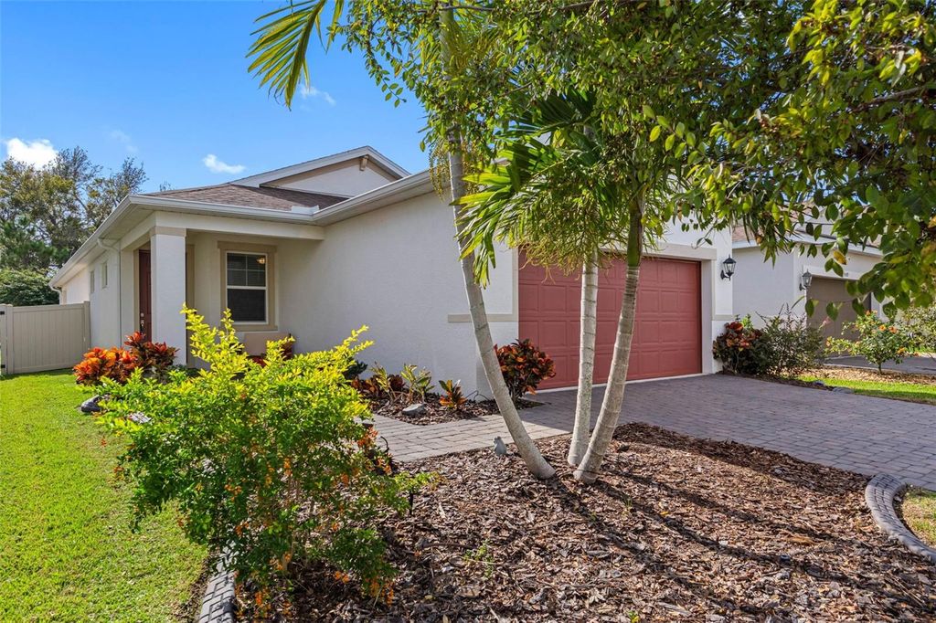 Photo of 5513 Los Robles Court, Palmetto, FL 34221 (MLS # TB8455521)