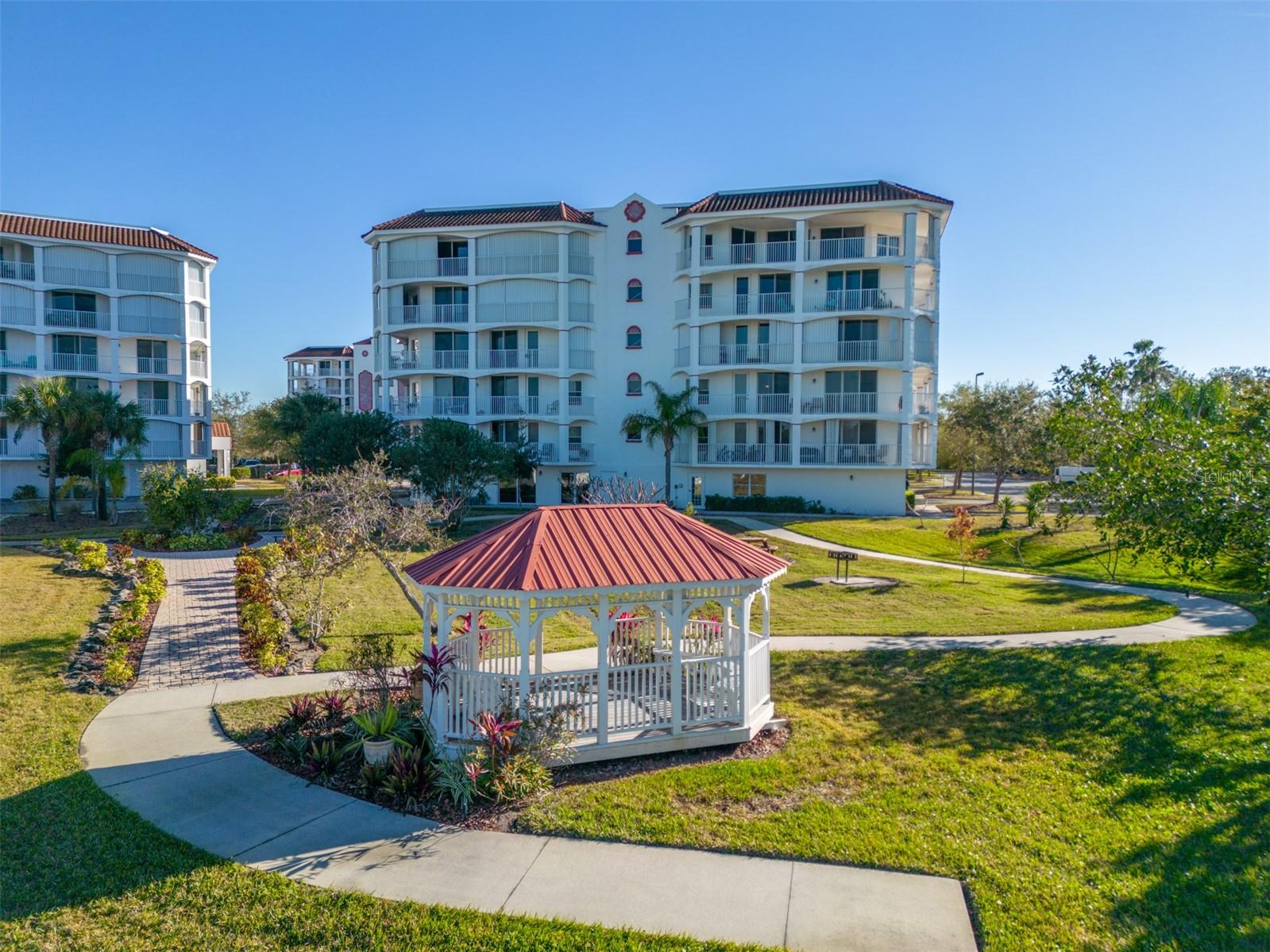 HARBOR DEL RIO CONDO - Residential