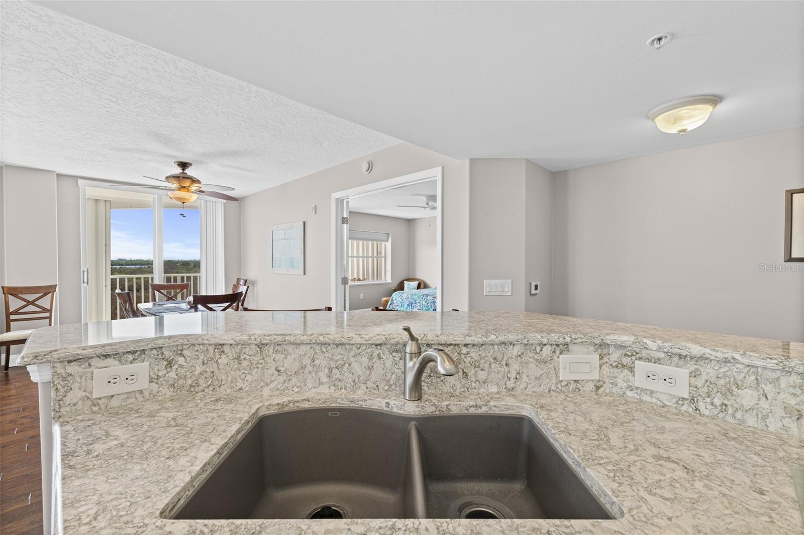HARBOR DEL RIO CONDO - Residential