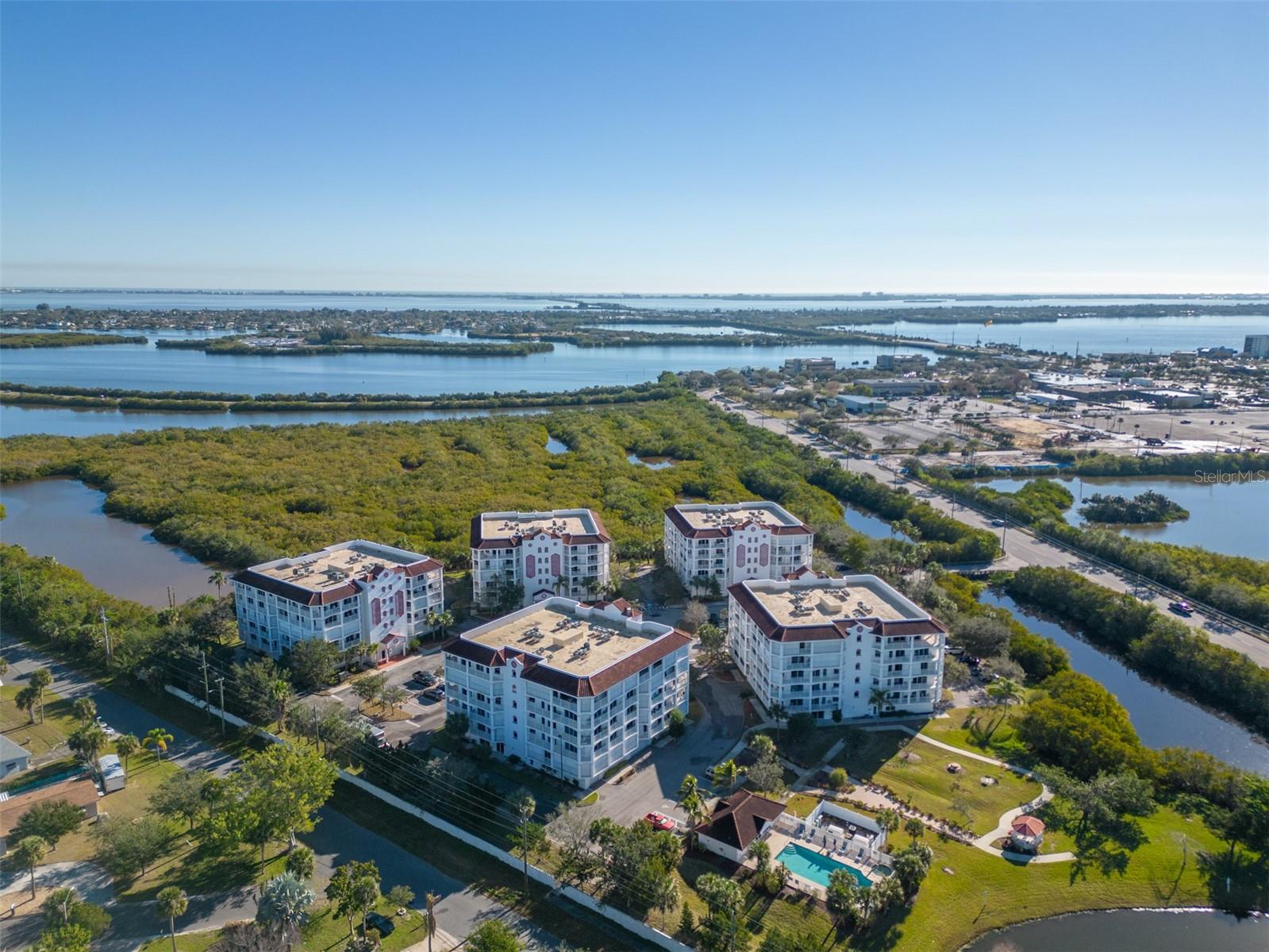 HARBOR DEL RIO CONDO - Residential