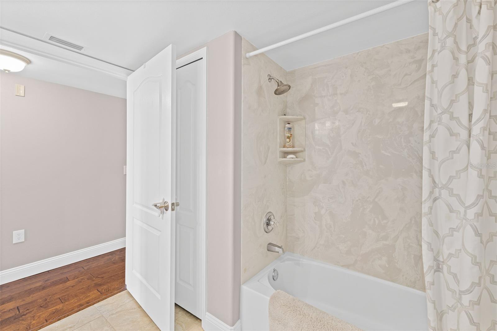 HARBOR DEL RIO CONDO - Residential