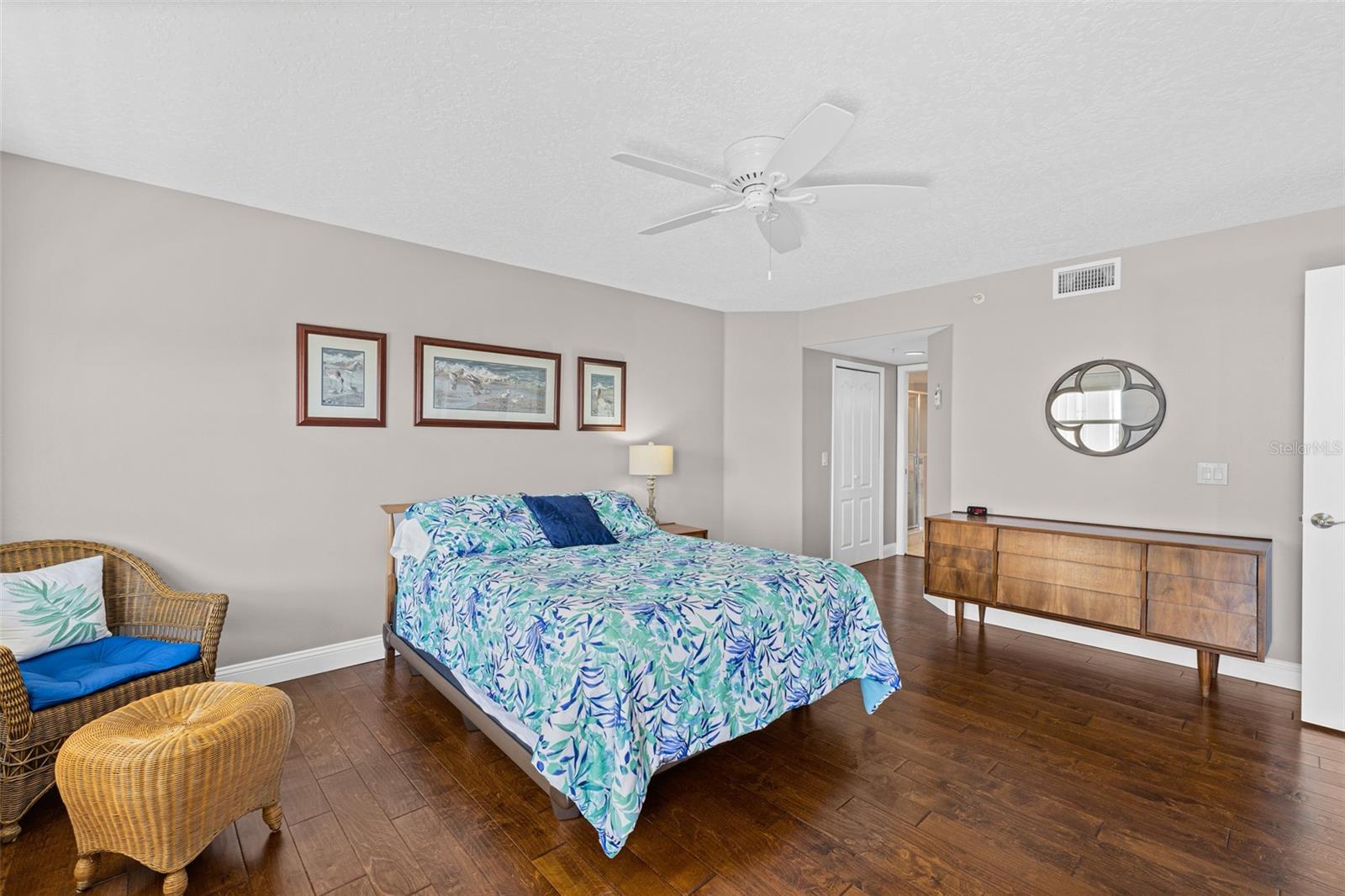 HARBOR DEL RIO CONDO - Residential