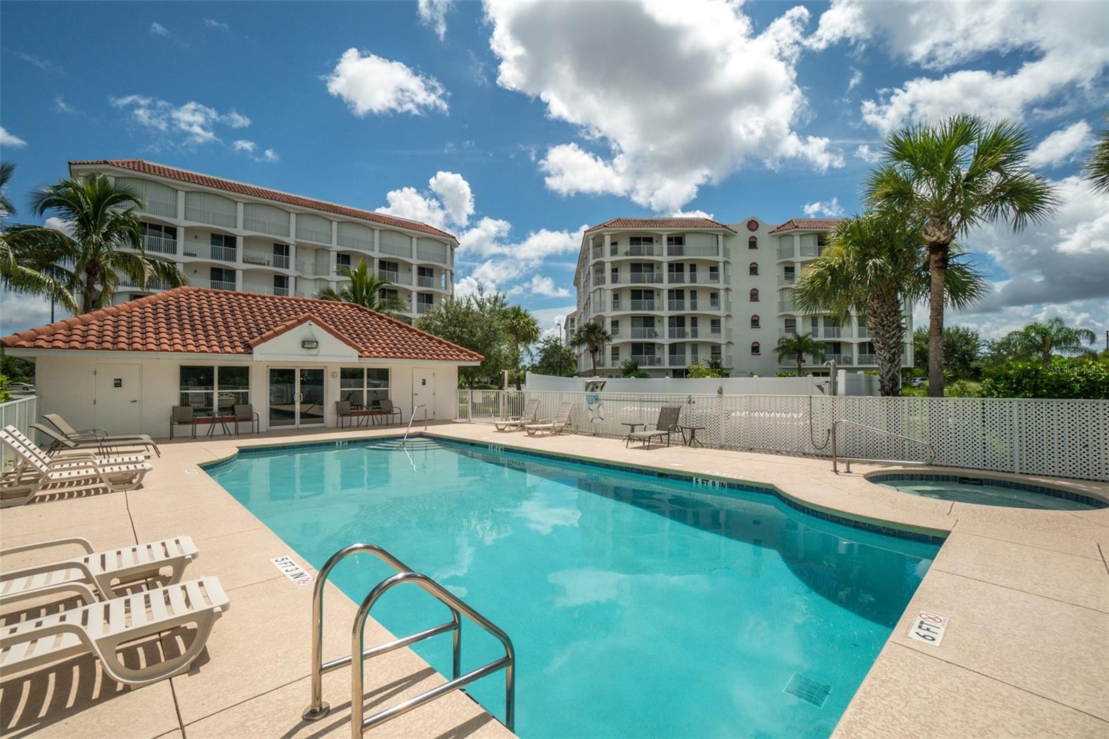 HARBOR DEL RIO CONDO - Residential