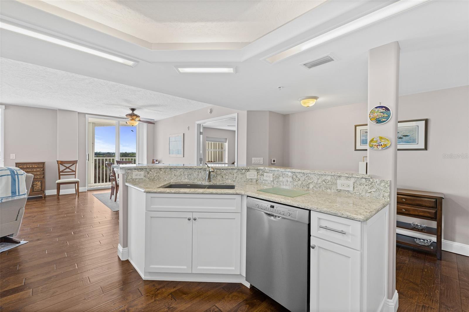 HARBOR DEL RIO CONDO - Residential