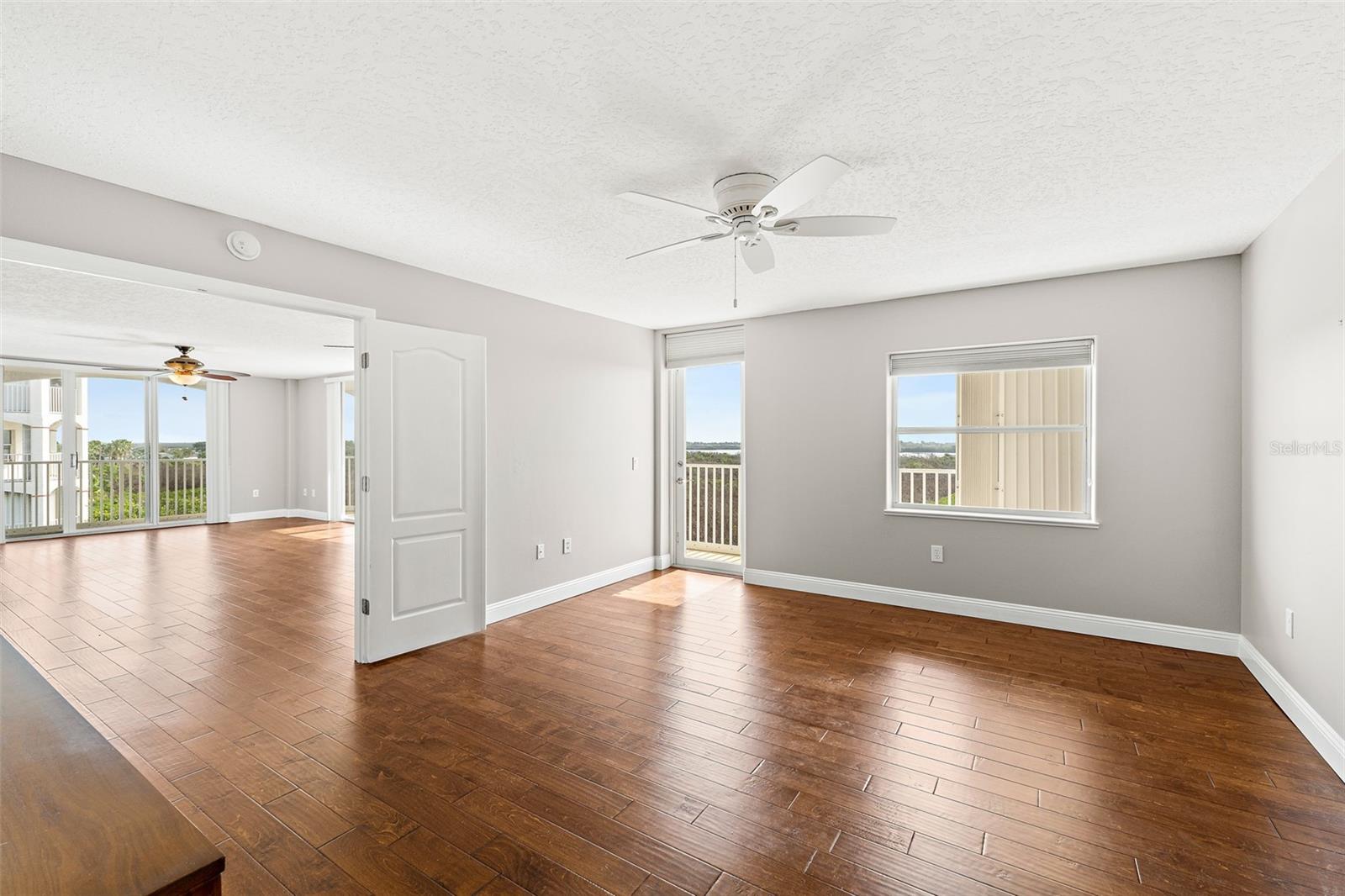 HARBOR DEL RIO CONDO - Residential