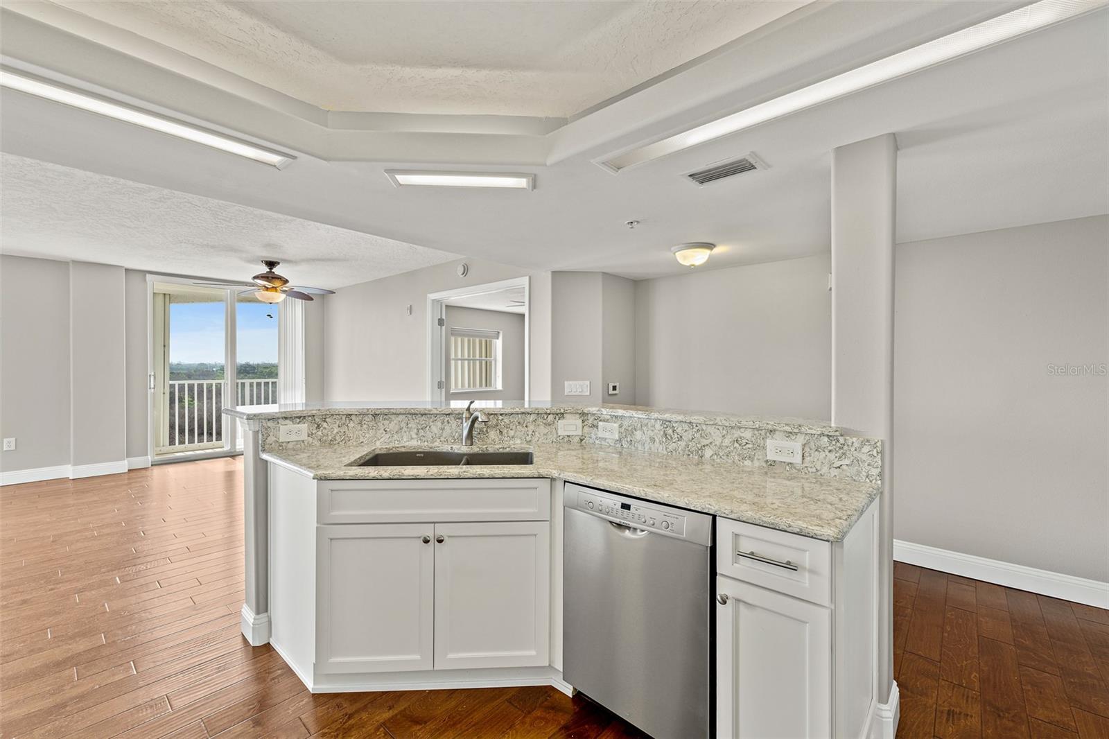 HARBOR DEL RIO CONDO - Residential