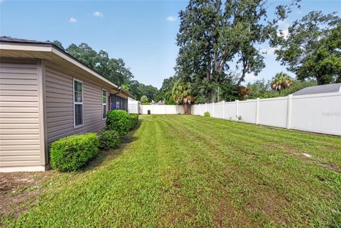 Tiny photo for 5541 SE 22nd Street, Ocala, FL 34480 (MLS # OM731313)