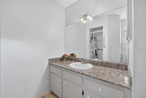 Tiny photo for 5541 SE 22nd Street, Ocala, FL 34480 (MLS # OM731313)