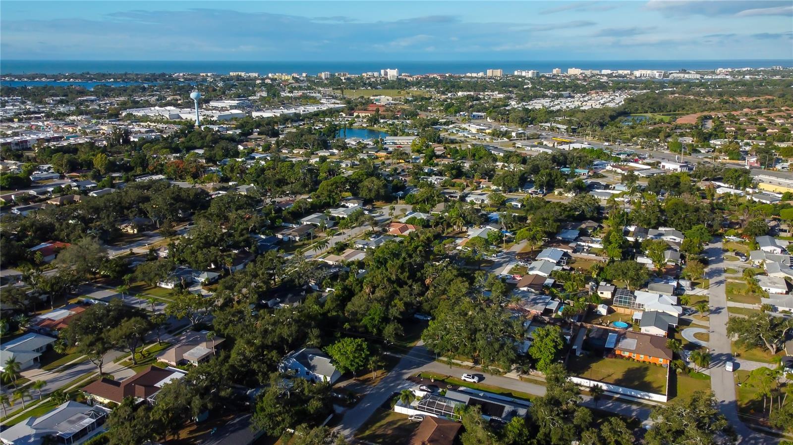COLONIAL TERRACE - Residential