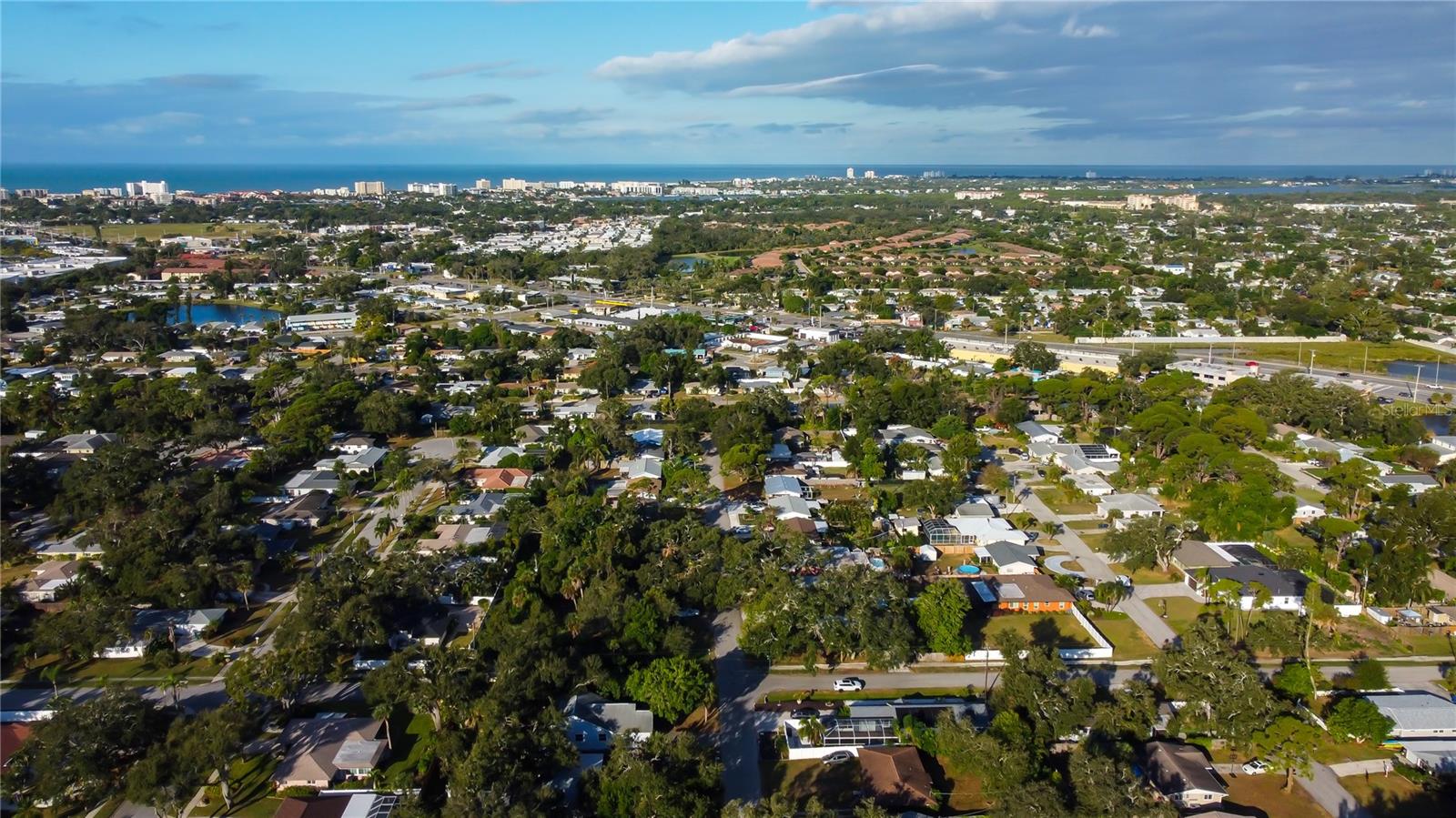 COLONIAL TERRACE - Residential