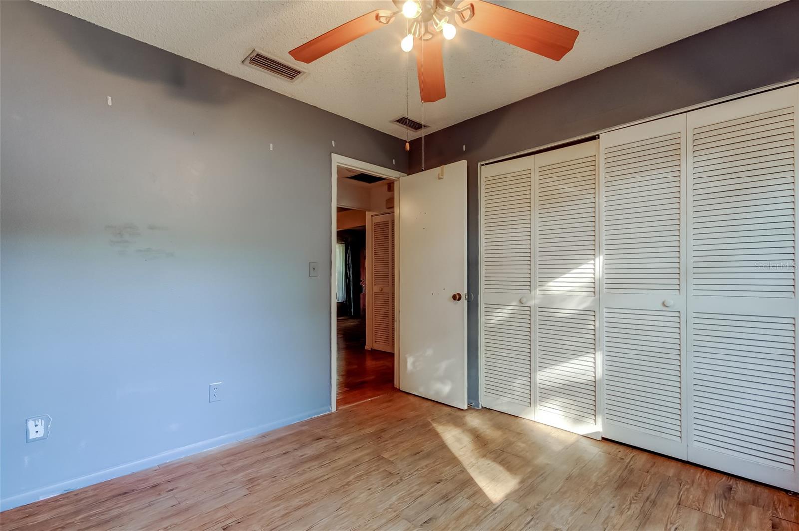 COLONIAL TERRACE - Residential