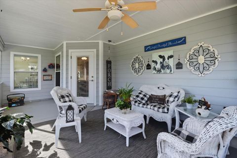 Tiny photo for 9897 NW 160 Avenue, Morriston, FL 32668 (MLS # OM711042)