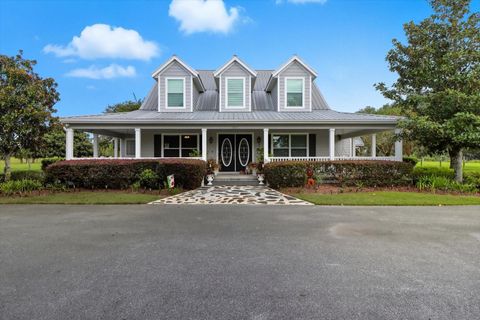 Photo of 9897 NW 160 Avenue, Morriston, FL 32668 (MLS # OM711042)