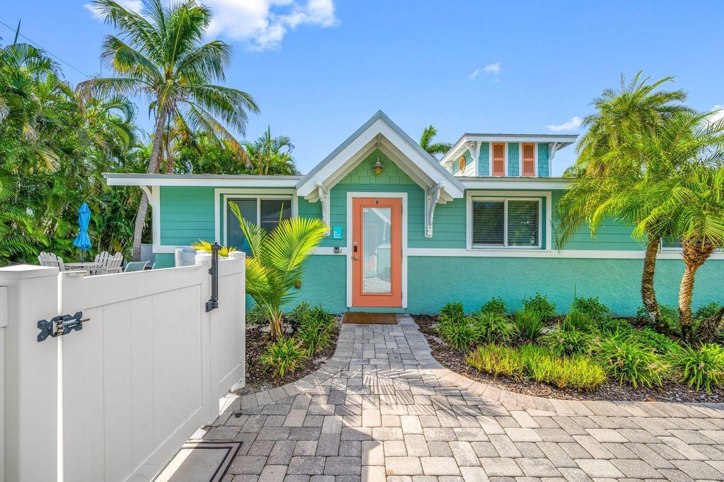 Photo of 3007 Avenue E #B, Bradenton Beach, FL 34217 (MLS # A4706027)